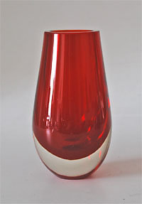 Whitefriars Glass. F132
